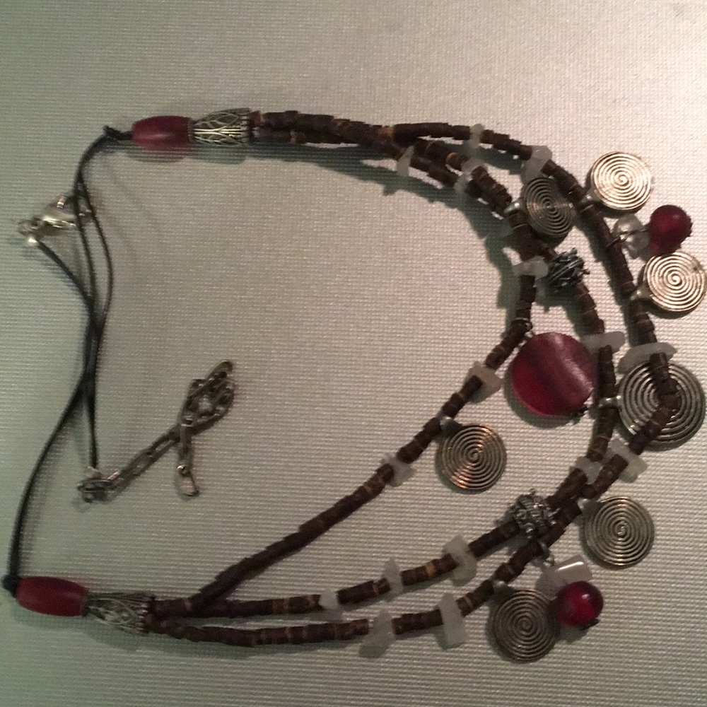 Boho Shell Necklace - Picture 3 of 4